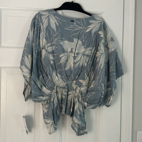 O’Neill Carey top NWT - Picture 4 of 4